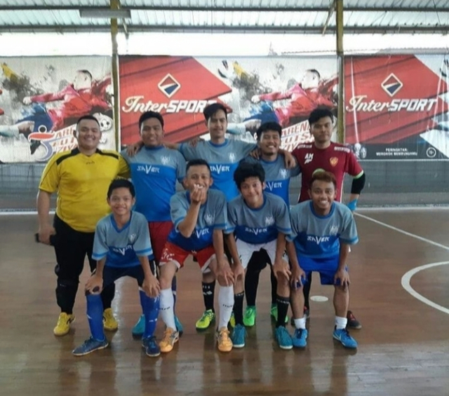 skuad Saver FC pada laga final sebelum kick off. Sumber: Dokumen pribadi.