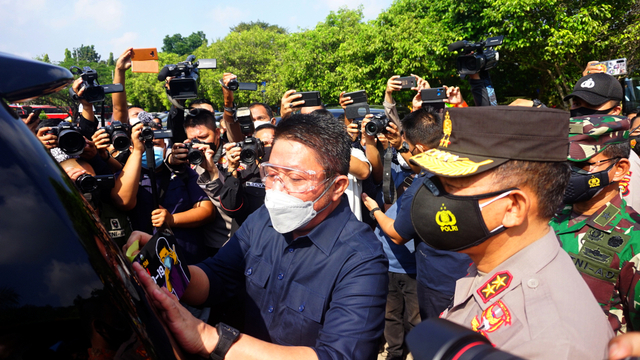 Foto: Pemprov Sumsel Kampanyekan Prokes dengan Stiker Unik (135434)