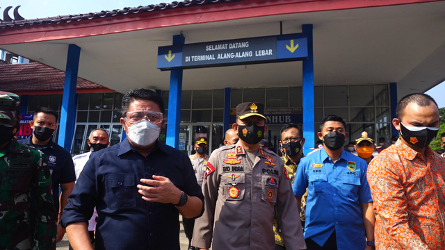 Foto: Pemprov Sumsel Kampanyekan Prokes dengan Stiker Unik (135436)