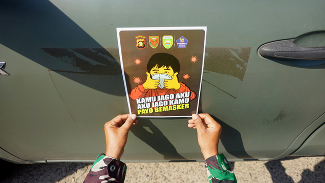 Foto: Pemprov Sumsel Kampanyekan Prokes dengan Stiker Unik (135438)