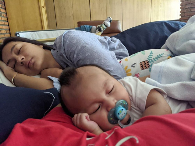 Momen 7 Seleb Memotret Istrinya Saat Tidur, Jahil tapi So Sweet (262731)