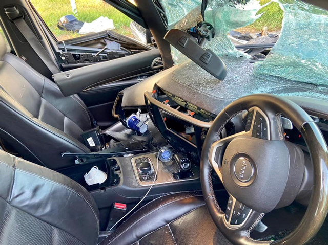Kecelakaan Jeep Grand Cherokee di Tol Kanci, Ringsek dan Airbag Tak Mengembang (489839)