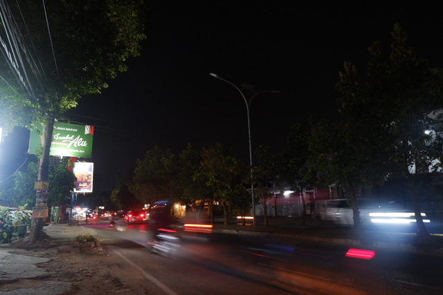 Foto: Suasana Gelap Bandar Lampung pada Malam Hari di Tengah PPKM Darurat (71315)