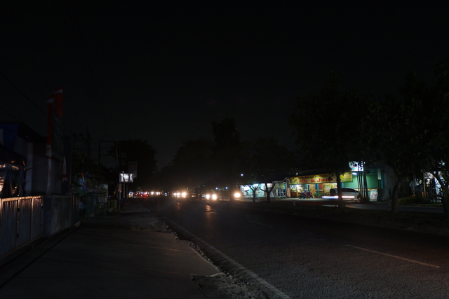 Foto: Suasana Gelap Bandar Lampung pada Malam Hari di Tengah PPKM Darurat (71316)