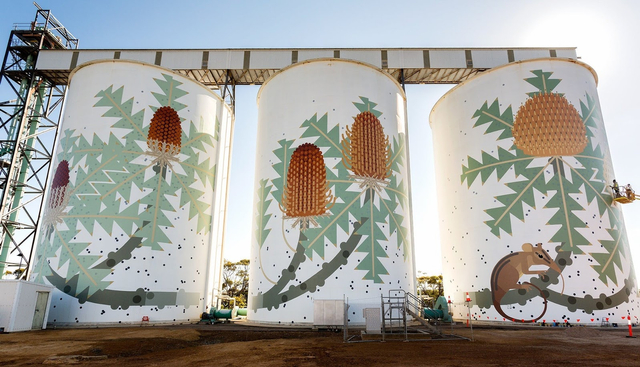 Silo Ravensthorpe karya Amok Island. Foto: Tourism Western Australia.