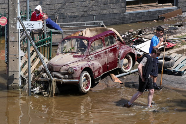 31 Orang Tewas dan 163 Hilang dalam Banjir Besar di Belgia (100743)