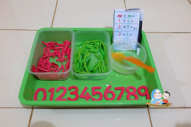 belajar matematik menggunakan pasta warna-warni (dok. Helenamantra)