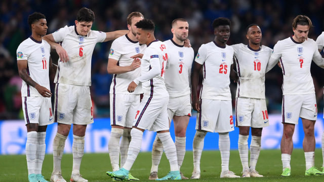 Timnas Inggris pada laga final Euro 2020. Foto: Laurence Griffiths/REUTERS