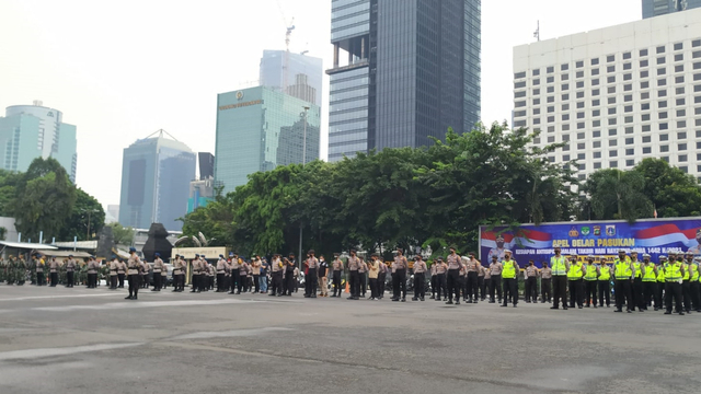Kapolda Metro ke TNI-Polri di Apel Malam Takbiran: Bertindak Penuh Kasih Sayang (1)
