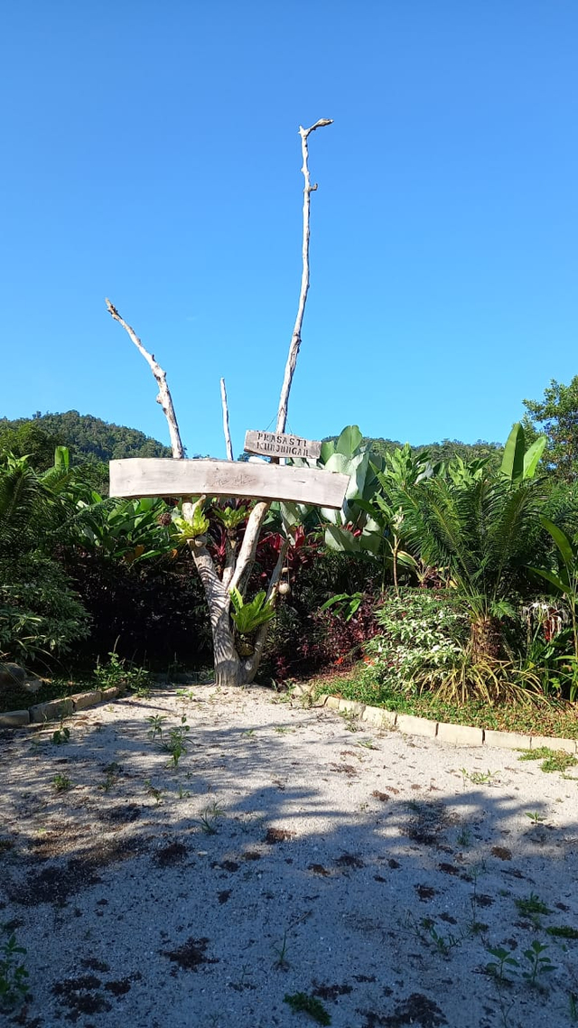 Nikmati Panorama Alam di Atas Bukit Pinteir di Bangka Tengah (148477)