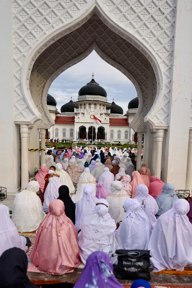 Jemaah Salat Idul Adha di Masjid Raya Baiturahman, Banda Aceh. Foto: Suparta/acehkini