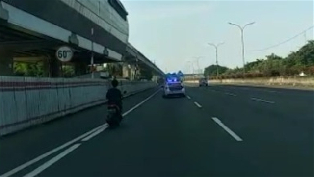 Tol Jagorawi Memang Sepi, tapi Jangan Tiru Pemotor Ini Nyelonong Masuk (119506)