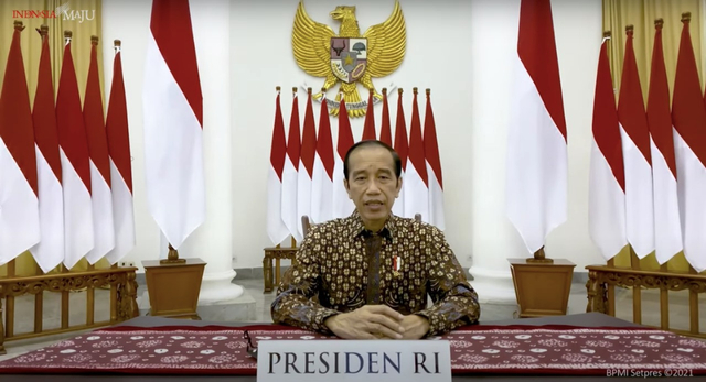 Presiden Jokowi mengumumkan perpanjangan PPKM Darurat hingga 25 Juli pada Selasa, 20 Juli 2021. Foto: YouTube Setpres