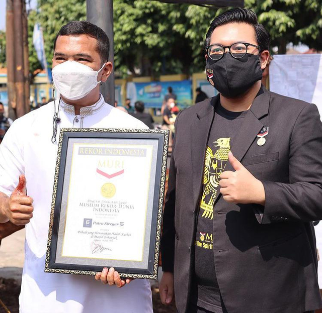 Sembelih 1.100 Hewan Kurban, Putra Siregar Pecahkan Rekor MURI (38163)