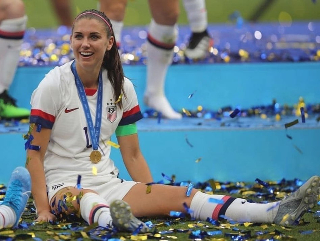 10 Pesepak Bola Wanita yang Paling Hot, Ada Kekasih Bintang Bayern Muenchen (65275)