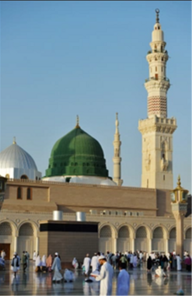 Masjid Nabawi merupakan masjid yang dibangun Nabi Muhammad saat hijrah ke Madinah. https://www.freepik.com/