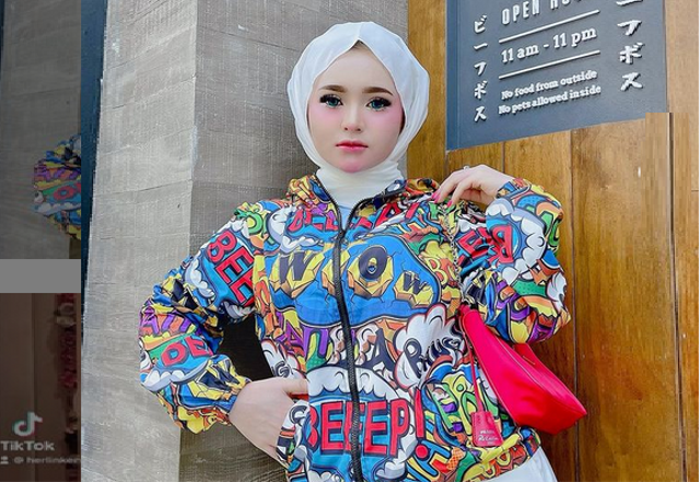 7 Potret Herlin Kenza, Selebgram Asal Aceh yang Viral Akibat Timbulkan Kerumunan (357786)