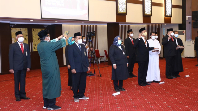 Menaker Lantik 18 Eselon II Kemenaker, Dorong Optimalisasi Penyerapan Anggaran (257955)