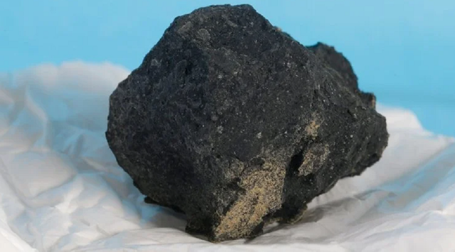 Meteorit langka yang ditemukan di Inggris.  Foto: East Anglian Astrophysical Research Organisation