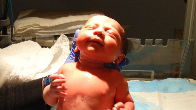 Ilustrasi bayi baru lahir. Foto: Shutter Stock