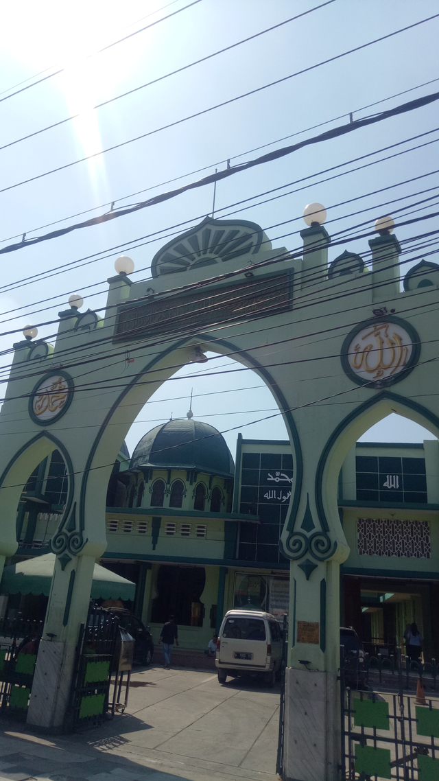 Masjid Kemayoran Surabaya (Dokumentasi Pribadi)