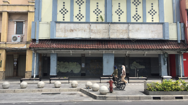 Foto: Sepinya Pertokoan di Jalan Malioboro saat PPKM Level 4 (94936)