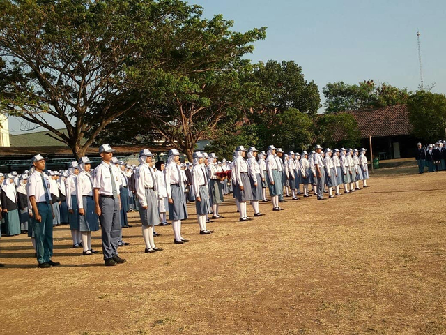 Sumber gambar : Dokumentasi paskibra sekolah saya saat persiapan pengibaran bendera merah putih