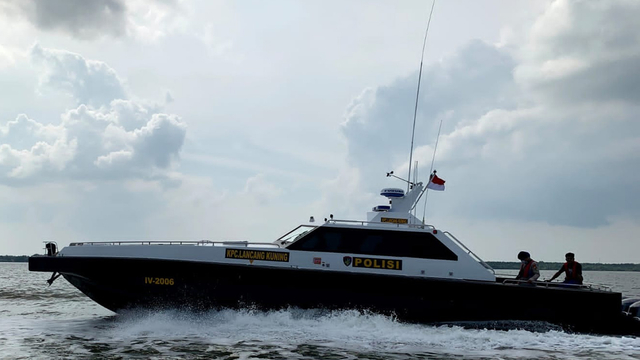 Polisi Buru Pemilik Paspor yang Tertinggal di Kapal Pembawa Sabu-sabu (30377)