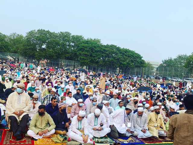 100 Ribu Jemaah Salat di NJ? (18685)