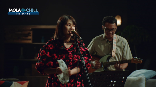 Menikmati Penampilan Syahdu Vira Talisa dan Honne di Mola Chill Fridays (15855)