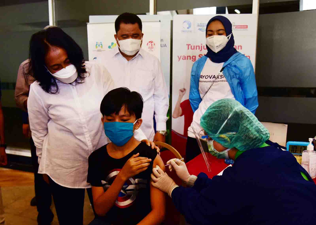 Nasib Negara Berkembang Dihantam Pandemi: Vaksinasi Rendah, Ekonomi Terkoreksi (40235)