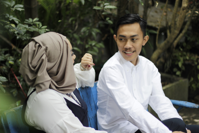 Komunikasi salah satu cara untuk menjaga hubungan jarak jauh