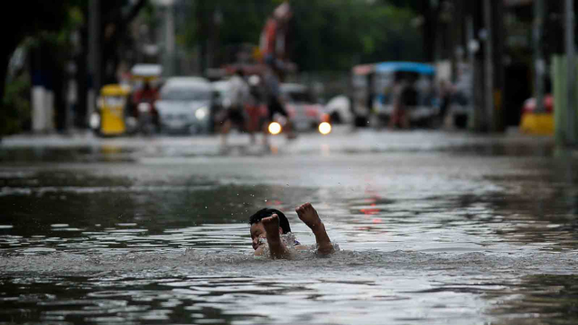 Badai Tropis Menerjang, 15 Ribu Warga Manila Dievakuasi (119901)