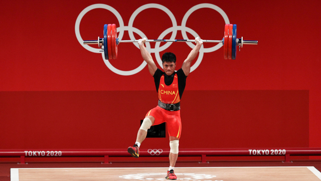 10 Momen Viral Olimpiade 2020: Fair Play Ahsan hingga Ganti Raket Greysia Polii (48800)