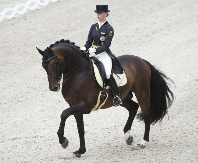Atlet berkuda Dressage Austria, Victoria Max-Theurer. Foto: John Macdaogall / AFP