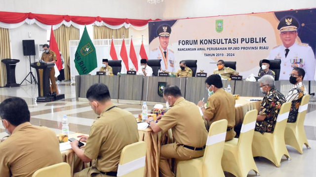 Forum Konsultasi Publik Rancangan Awal Perubahan RPJMD Provinsi Riau Tahun 2019-2024. Foto: humasbappedalitbangriau2021.