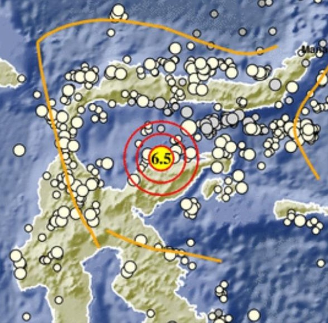 Gempa Susulan, Plafon Terminal Bandara Tojo Una-Una Rusak (95804)