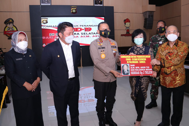 Kenapa Sosok Akidi Tio Penyumbang Rp 2 Triliun Begitu Misterius? (148330)