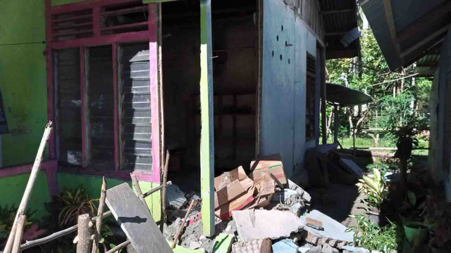 Kerusakan bangunan akibat gempa Tojo Una-Una. Foto: Dok. BNPB