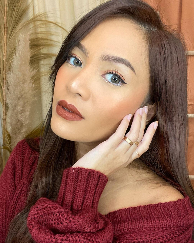 Bikin Wajah Lebih Segar, Ini 6 Warna Lipstik Terbaik untuk Kulit Sawo Matang (52604)