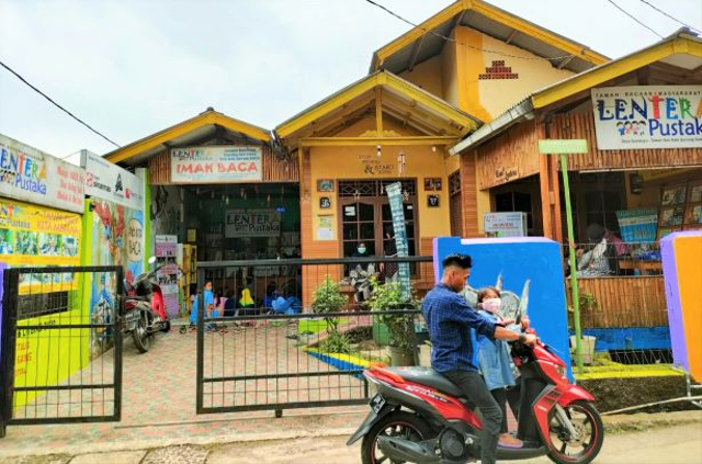 Apakah Hidup Kamu Berstandar Ganda? (26351)