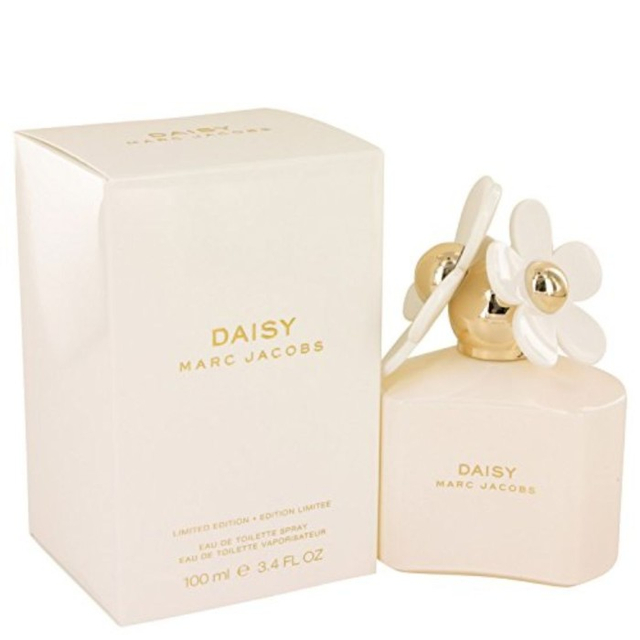 7 Rekomendasi Parfum Wanita Terbaik, Wanginya Tahan Lama!
