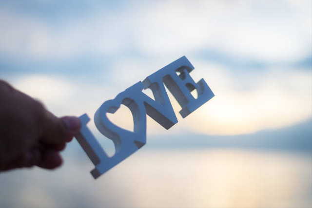 Ilustrasi kata-kata mutiara cinta. Foto: iStock