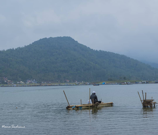 Mitos Ikan Mengedip di Waduk Darma Pertanda Bahaya (7990)