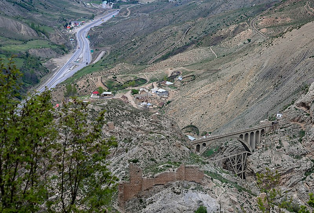 Jalur kereta api Trans-Iranian, Iran Foto: Wikimedia Commons