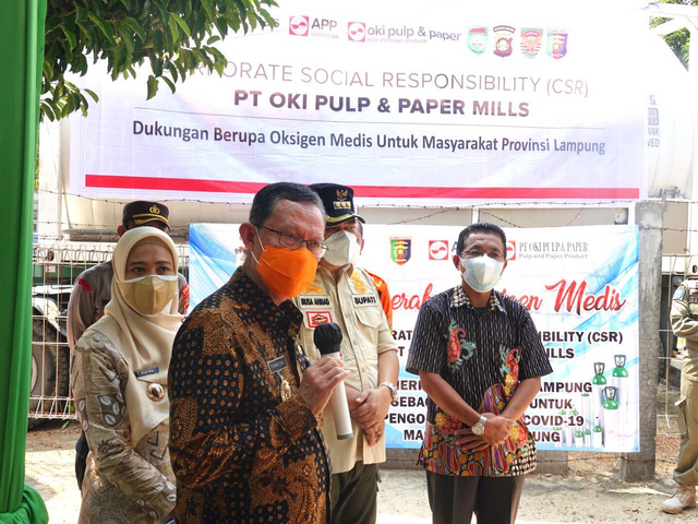 Sinar Mas beri bantuan berupa oksigen cair kepada Pemprov Lampung | Foto: Sinar Mas