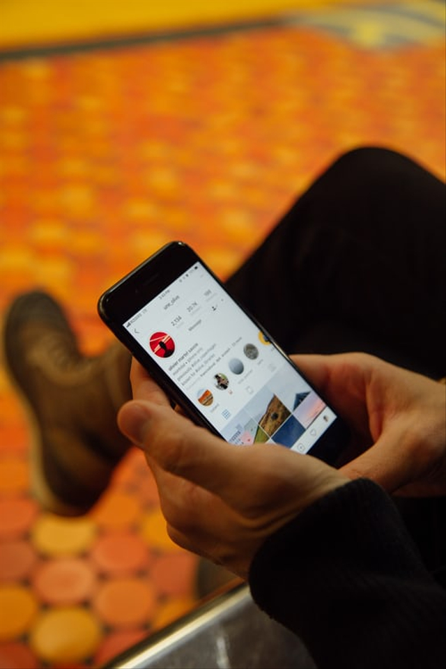Ilustrasi membuka instagram. Foto: Unsplash
