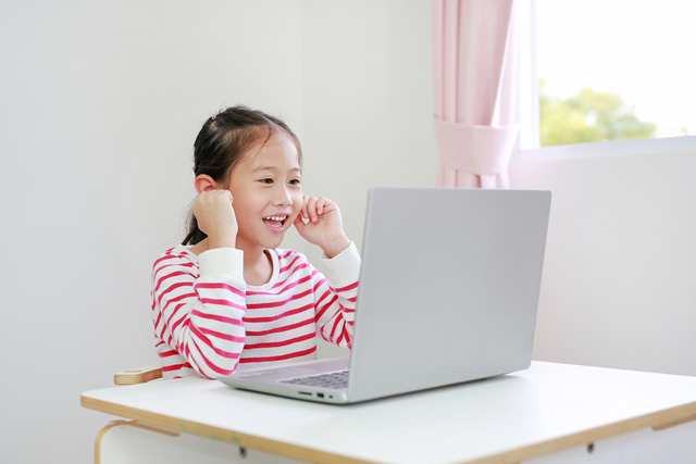 Ilustrasi anak belajar di rumah. Foto: Shutterstock