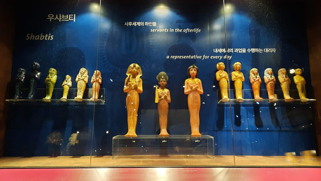 Koleksi patung-patung dalam pameran. Foto: Khiththati/acehkini