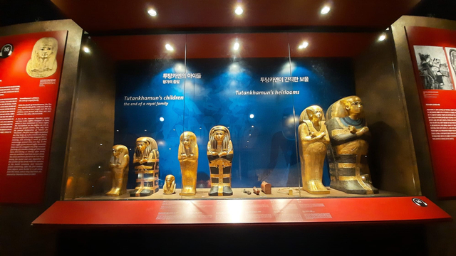 Replika patung Firaun Tutankhamun dan keluarga. Foto: Khiththati/acehkini